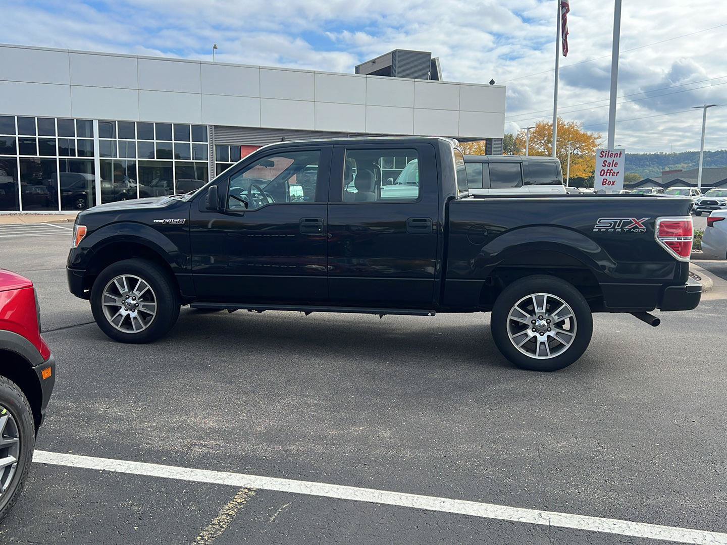 Used 2014 Ford F150 STX w/ Equipment Group 201A Mid AWD/4WD image 10