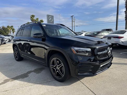 Used 2025 Mercedes-Benz GLB 250 GLB 250 image 3