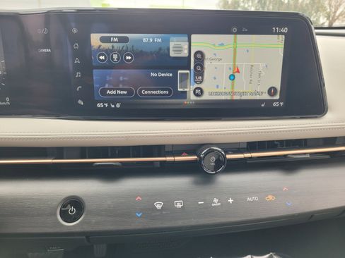 Used 2023 Nissan Ariya FWD image 22