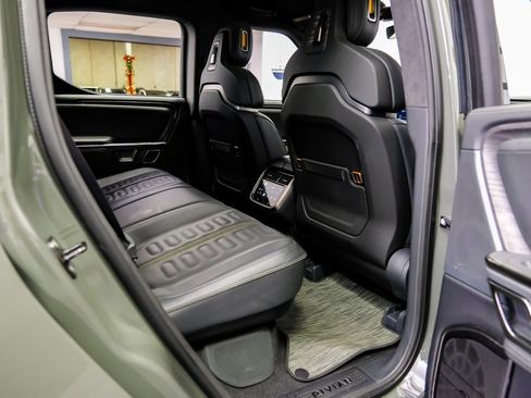 Used 2022 Rivian R1T Launch Edition image 38