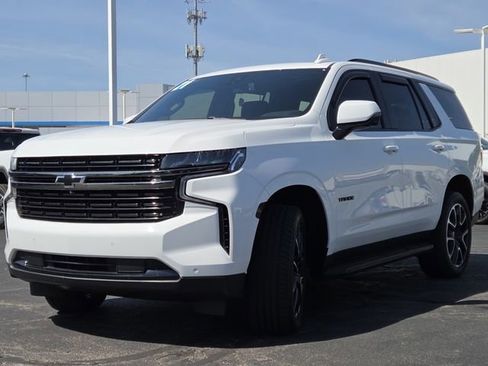 Used 2021 Chevrolet Tahoe RST w/ Luxury Package AWD/4WD image 21