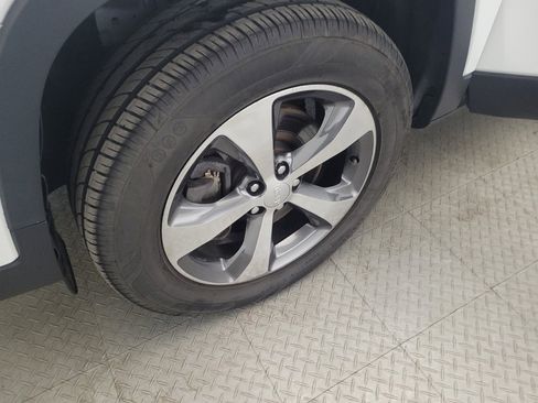 Used 2019 Jeep Cherokee Limited w/ Technology Group image 31