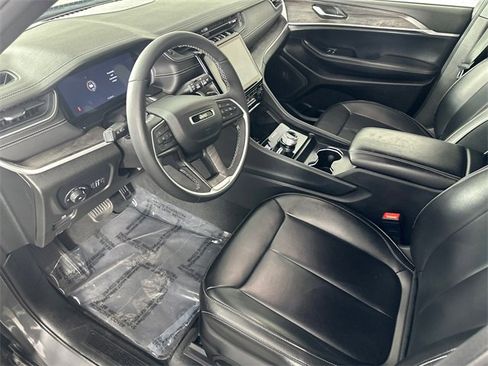 Certified 2024 Jeep Grand Cherokee L Limited w/ Black Appearance Package image 25