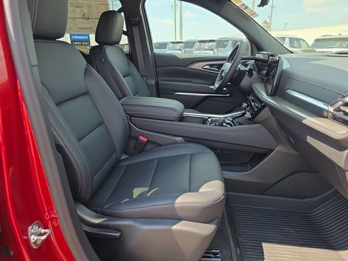 New 2027 Chevrolet Traverse LT w/ Midnight/Sport Edition FWD image 16
