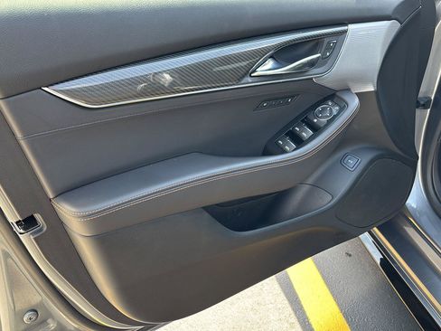 Used 2021 Cadillac CT5 V w/ Premium Package RWD image 12