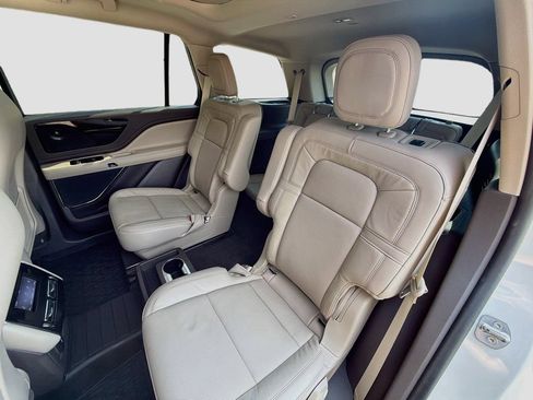 Used 2023 Lincoln Aviator Reserve w/ Elements Package Plus AWD/4WD image 28