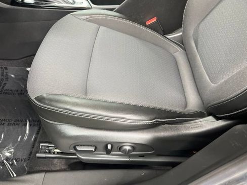 Used 2022 Buick Encore GX Select AWD/4WD image 14