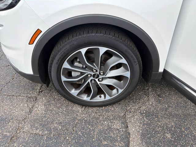 Certified 2023 Lincoln Nautilus Reserve AWD/4WD image 30