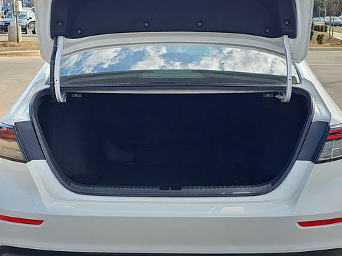 Used 2023 Honda Accord EX image 15