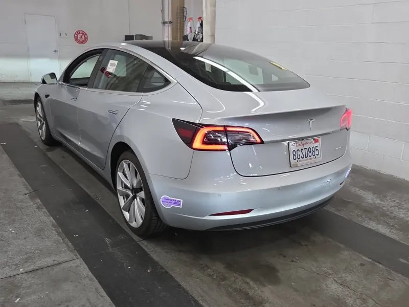 Used 2018 Tesla Model 3 Long Range AWD/4WD image 3