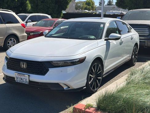 Certified 2023 Honda Accord Touring image 2