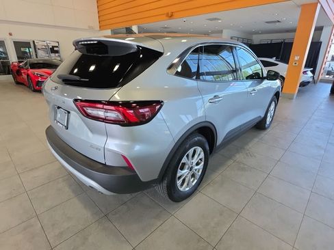 Used 2024 Ford Escape Active AWD/4WD image 7