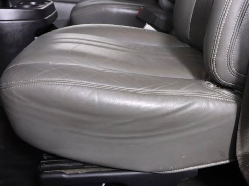 Used 2017 Chevrolet Express 2500 RWD image 26