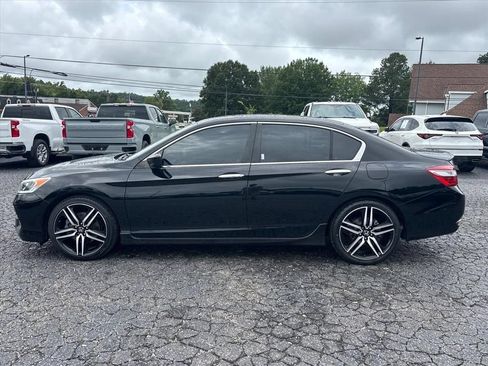 Used 2017 Honda Accord Sport image 4