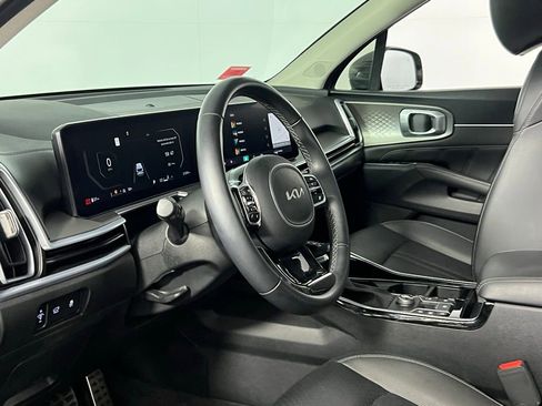Used 2024 Kia Sorento SX image 22