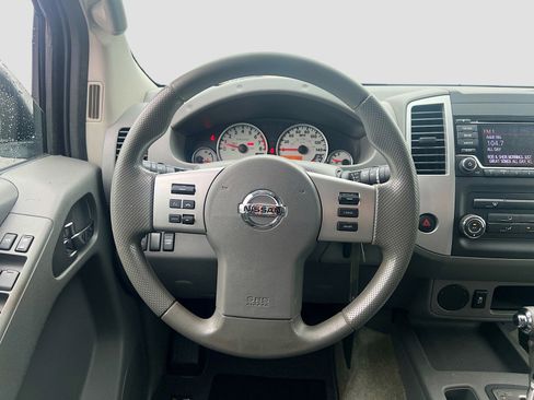 Used 2017 Nissan Frontier Desert Runner RWD image 42