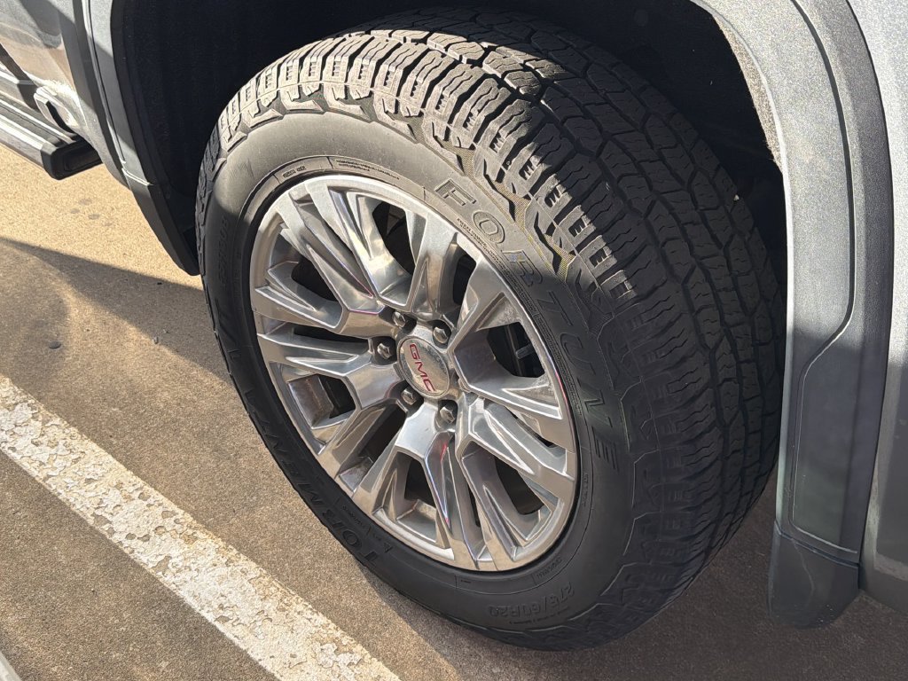 Used 2019 GMC Sierra 1500 Denali w/ Technology Package AWD/4WD image 3