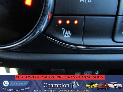 Used 2023 Chevrolet TrailBlazer LT FWD image 13