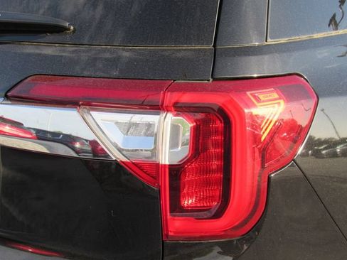 Used 2023 GMC Acadia SLT FWD image 14