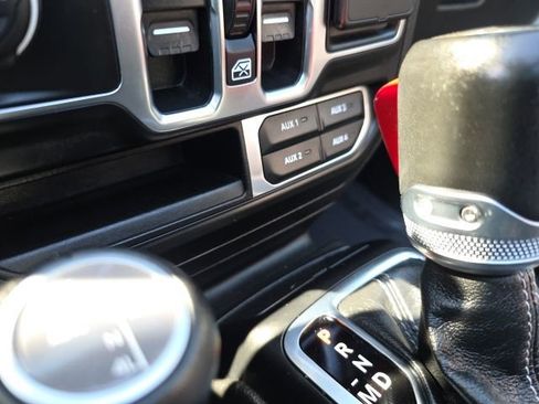 Used 2023 Jeep Wrangler Unlimited Sahara w/ Cold Weather Group image 29