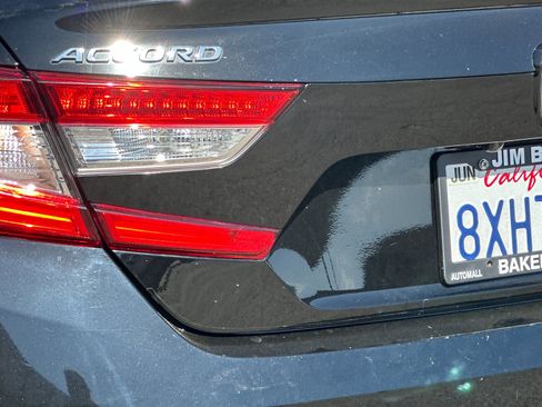 Used 2018 Honda Accord Sport image 25