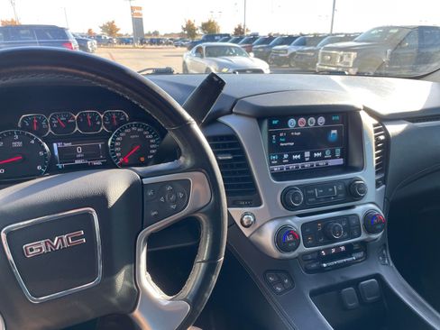 Used 2019 GMC Yukon SLT image 16