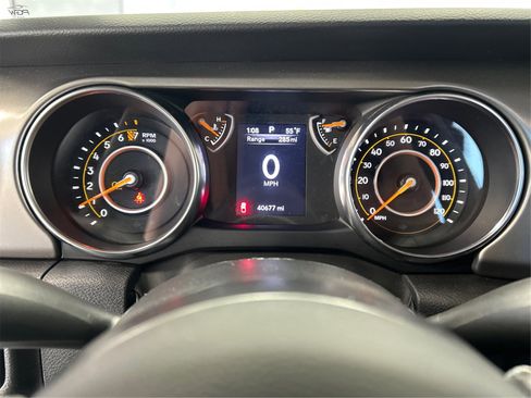 Used 2023 Jeep Gladiator Sport image 14