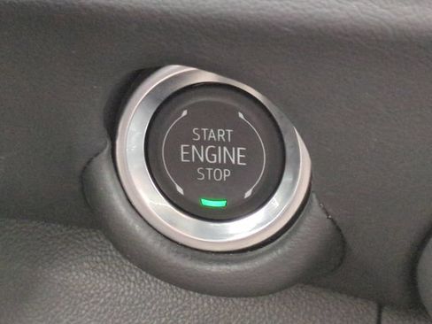 Used 2025 Chevrolet Suburban LT AWD/4WD image 34