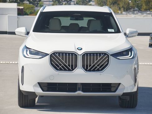 Used 2026 BMW X3 xDrive30i w/ Convenience Package AWD/4WD image 2
