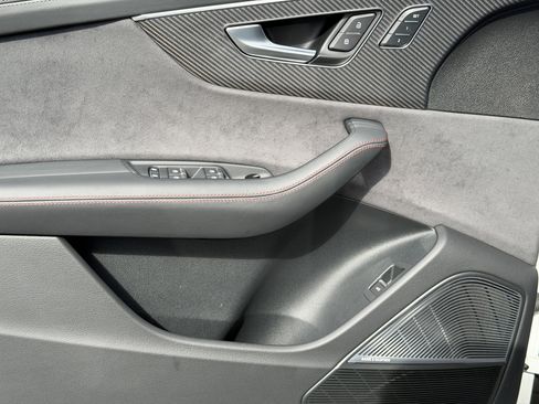 Used 2024 Audi RS Q8 image 23