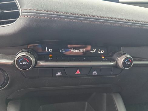 Used 2022 MAZDA MAZDA3 s image 20