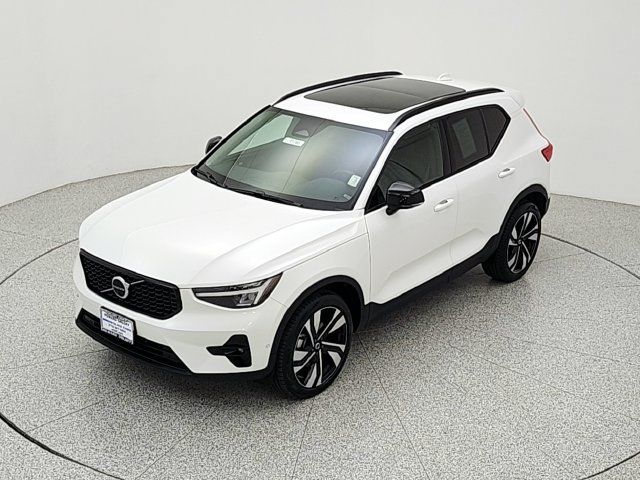 Used 2023 Volvo XC40 B5 Ultimate w/ Climate Package AWD/4WD image 13