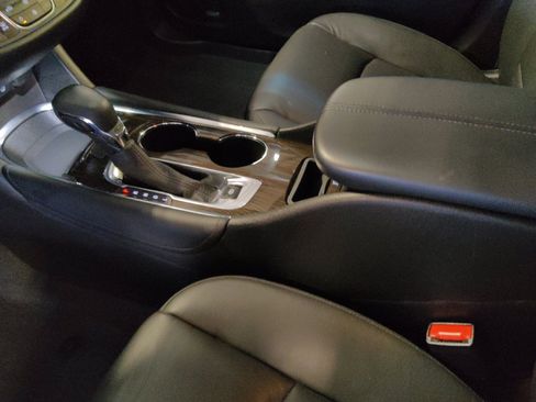 Used 2023 Chevrolet Malibu LT FWD image 26