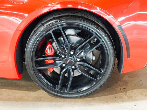 Used 2019 Chevrolet Corvette Stingray Coupe w/ Battery Protection Package RWD image 59