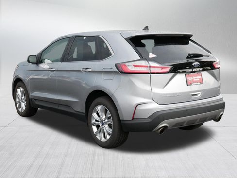 Used 2022 Ford Edge Titanium AWD/4WD image 5