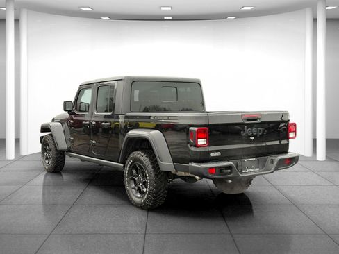Used 2023 Jeep Gladiator Willys image 5