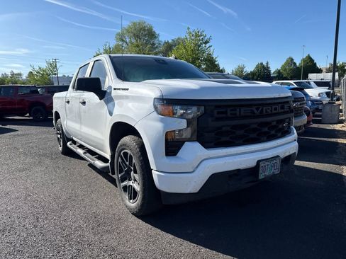 Used 2023 Chevrolet Silverado 1500 Custom w/ Rally Edition AWD/4WD image 3