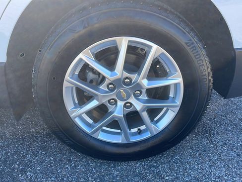 Used 2022 Chevrolet Equinox LS w/ LS Convenience Package image 7
