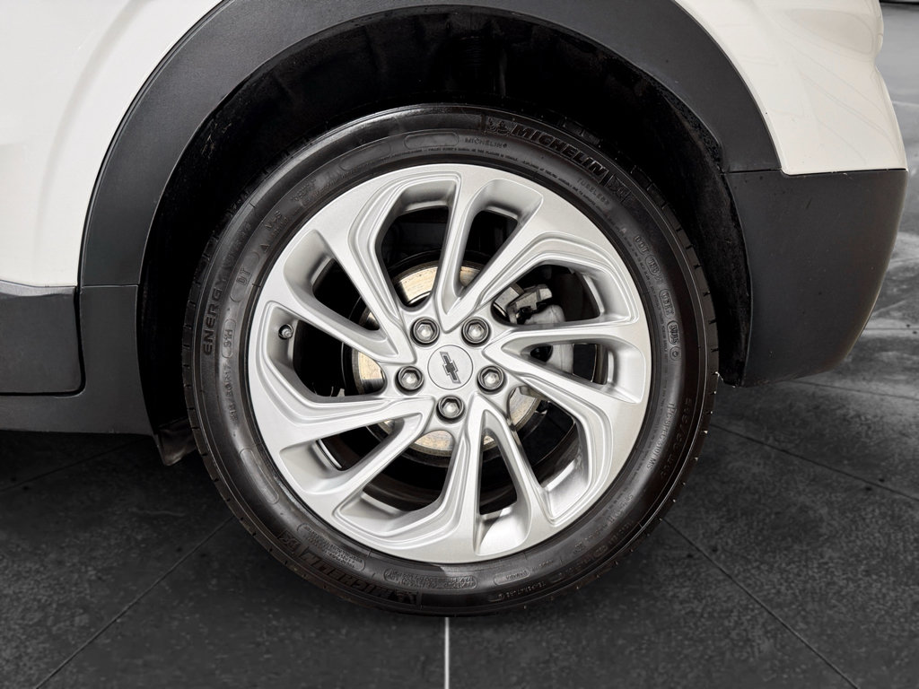 Used 2023 Chevrolet Bolt EUV LT FWD image 30