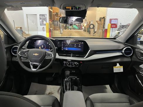 New 2026 Chevrolet Trax LT w/ Driver Confidence Package image 22
