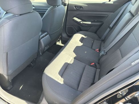 Used 2024 Nissan Altima 2.5 SV image 14