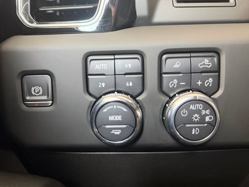 Used 2023 GMC Sierra 1500 Denali AWD/4WD image 31