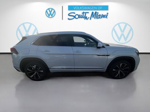 New 2026 Volkswagen Atlas Cross Sport SEL Premium R-Line AWD/4WD image 8