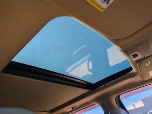 Used 2015 Ford F150 Lariat w/ Equipment Group 502A Luxury image 12