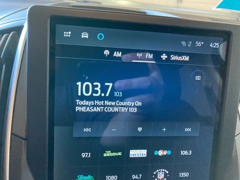 Used 2023 Ford Edge SEL w/ Sport Appearance Package image 24