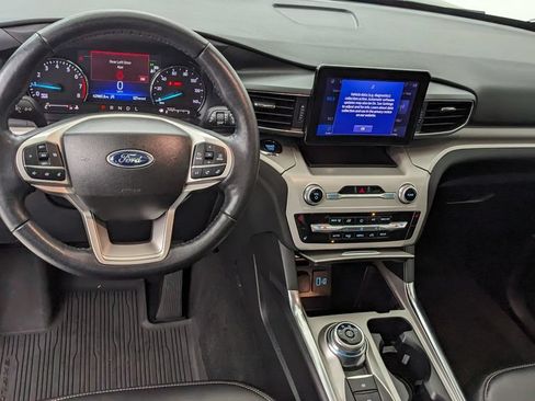 Certified 2023 Ford Explorer XLT w/ Equipment Group 202A AWD/4WD image 4