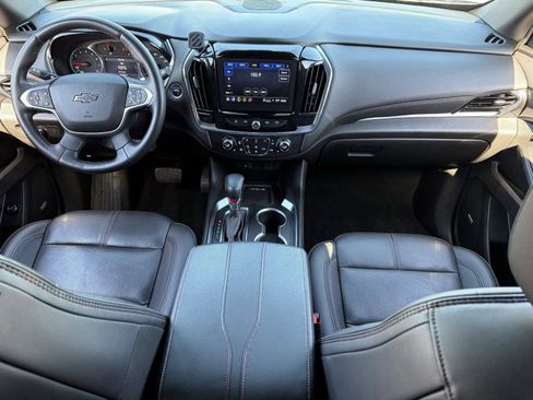Used 2023 Chevrolet Traverse RS AWD/4WD image 16