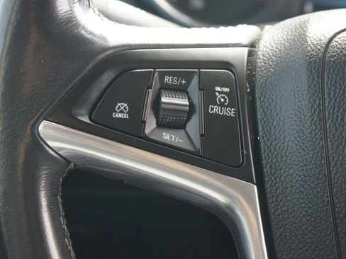 Used 2022 Buick Encore Preferred w/ Safety Package FWD image 9