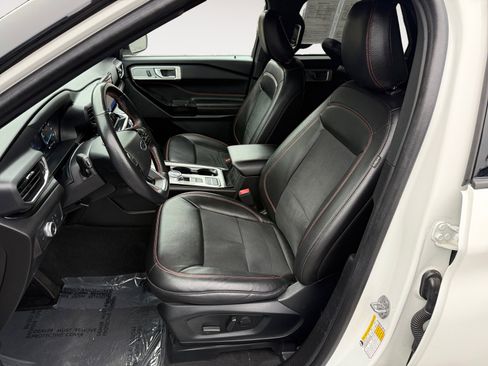 Certified 2022 Ford Explorer ST-Line image 10