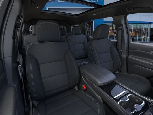 New 2025 Chevrolet Traverse LT w/ Enhanced Driving Package image 40